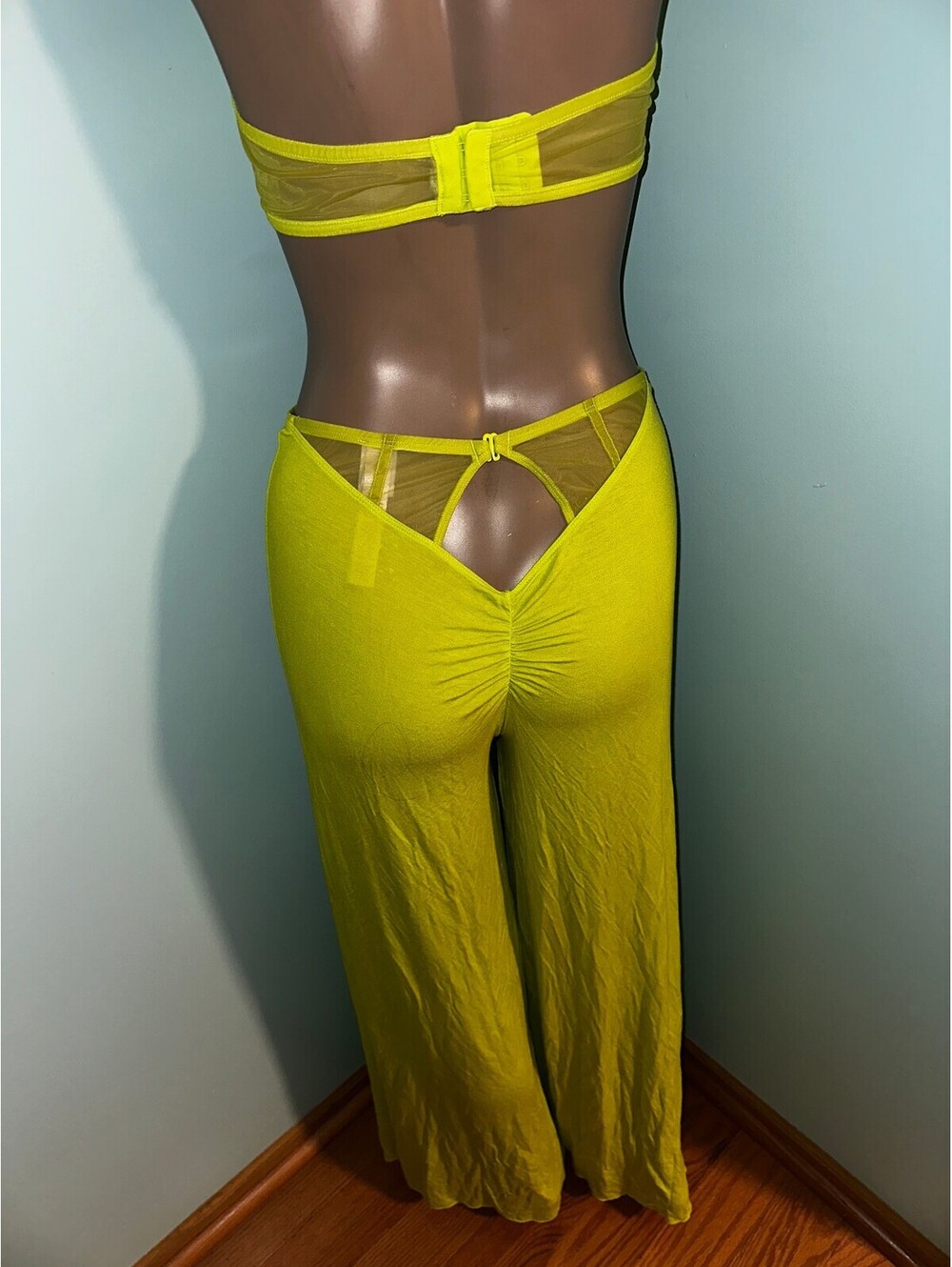 Savage X Fenty Yellow Mesh Accent Two-Piece Lounge Set L - Picture 9 of 14